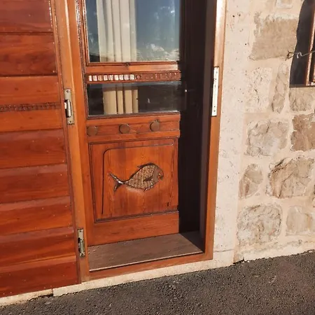 Beba- Lucica 公寓 Komiža