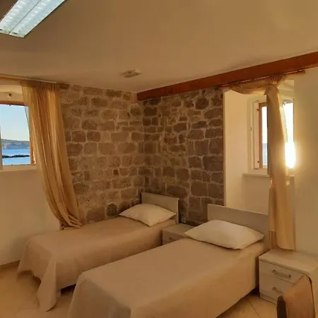 公寓 Beba- Lucica *